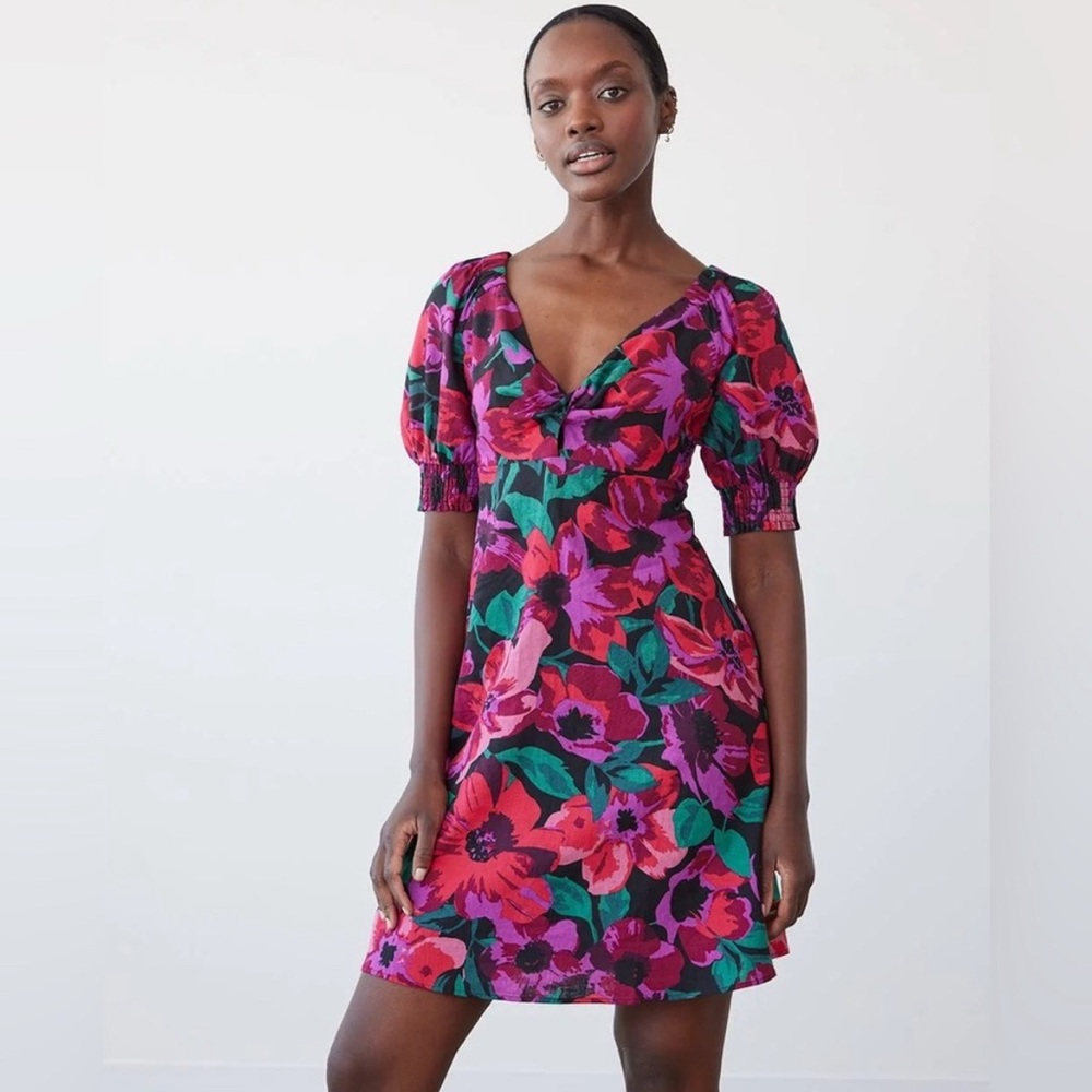 Reitmans Short-Sleeve Linen Dress with Twisted V Neckline